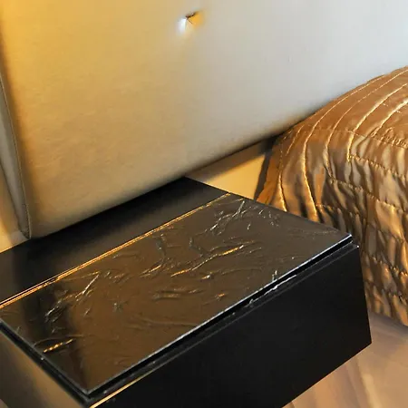 The Thrums 3* Edinburg