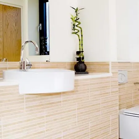 Princes Street Aparthotel 4*