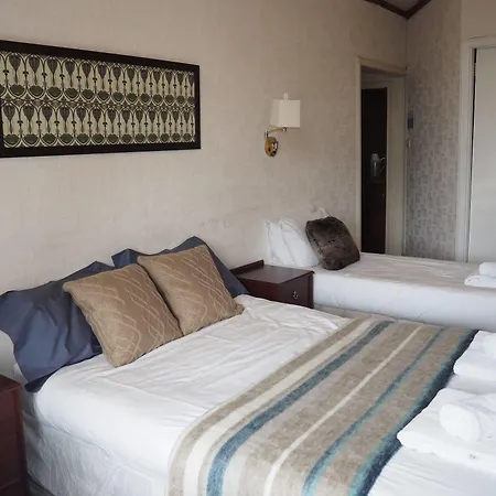 City Guest House בית הארחה 3*