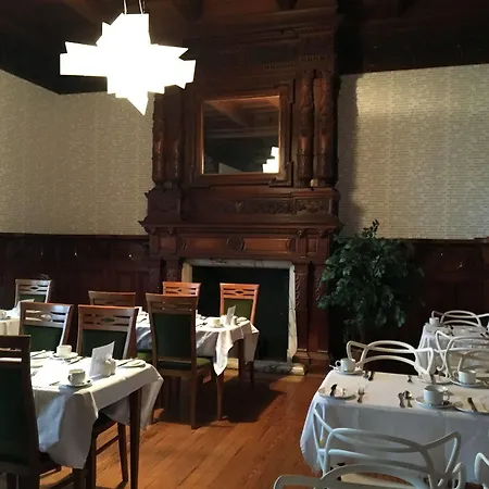 B+B Edinburgh Hotel 4*