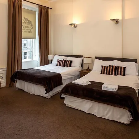 Castle Street 3*