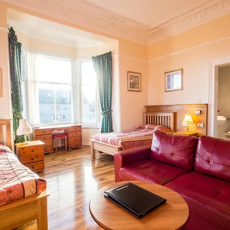 Hotel Corstorphine 3*