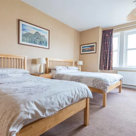 Hotel Cruachan 4*