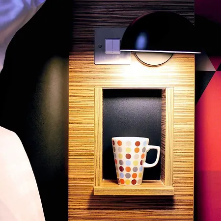 Cityroomz 3* Edinburgh