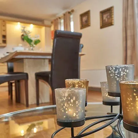 Pearl - Haymarket Apartment