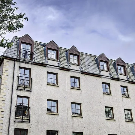 Fountain Court - Grove 4*