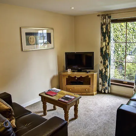 Apartahotel Fountain Court - Grove 4*