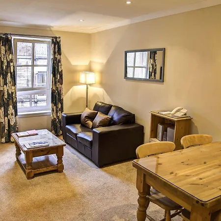 Fountain Court - Grove