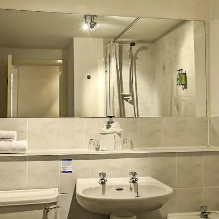 Fountain Court - Grove 4* Edinburgh