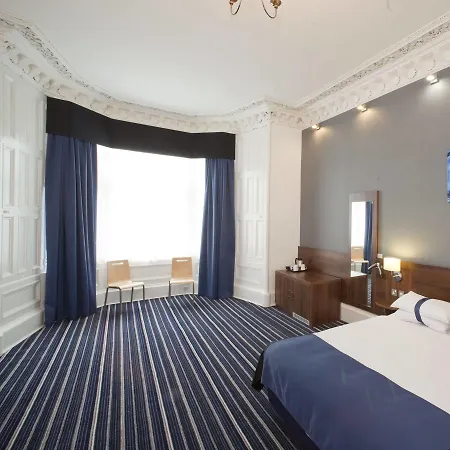 Piries Hotel