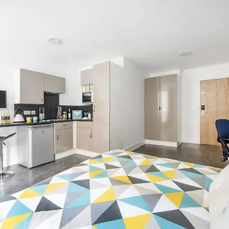 Destiny Student - Holyrood