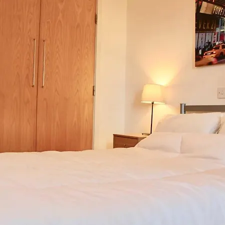 Spacious 2 Bedrooms In Strada * Edimburgo