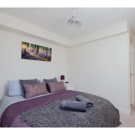 Bright, Contemporary Flat With Parking! Διαμέρισμα Εδιμβούργο