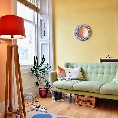 Spacious 2 Bedrooms By Royal Mile