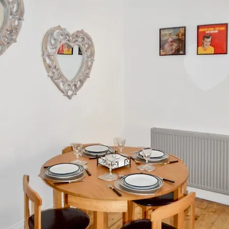 Appartamento Tranquil 1 Bedroom In Stockbridge Edimburgo