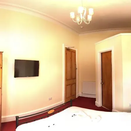 Cruachan 3* Edinburgh