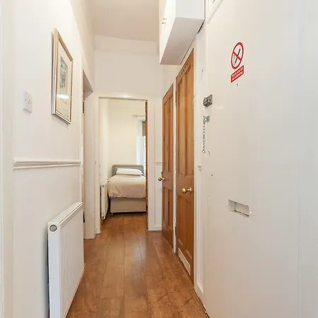 Old Town Edinburgh Apt, Walk To Castle, Royal Mile & Museums Εδιμβούργο