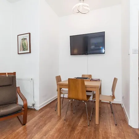 Апартаменты Old Town Edinburgh Apt, Walk To Castle, Royal Mile & Museums *