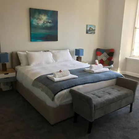 شقة Spacious Central 2 Bedroom إدنبرة