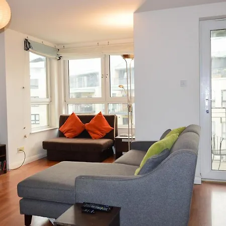 Modern 1 Bedroom With Balcony * Edinburgh