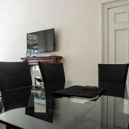 Spacious Central 3bed By The Castle * אדינבורו