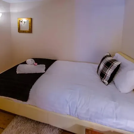 Joivy Spacious Next To The Meadows Apartmán Edinburgh