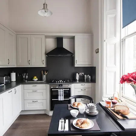 Palmerston Place Luxury City Centre Apt With Private Parking Apartment *