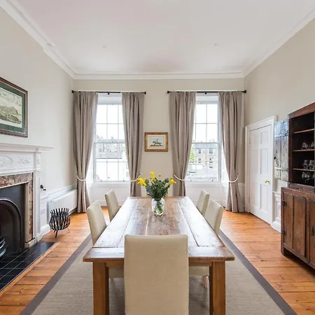 The New Town Idyll @ Dublin Street