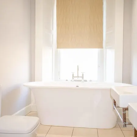 Elegant 2 Bedroom In New Town 公寓 *