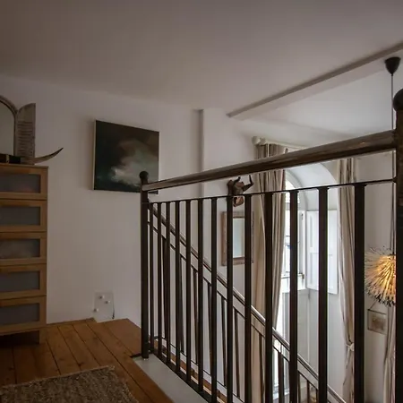 2 Bedroom In Georgian New Town *