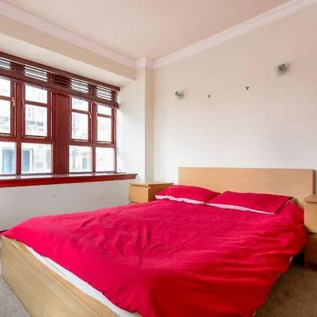 2 Bedroom By Leith's Shore Edinburgh
