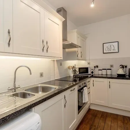 Altido Unique & Stylish Grassmarket Apt - Close To Castle