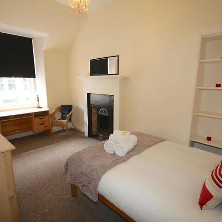 Budget Multi 5 Bedroom *