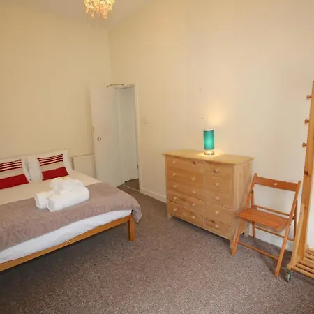 Διαμέρισμα Budget Multi 5 Bedroom