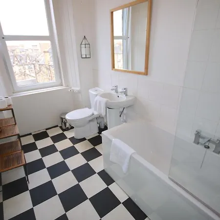 Budget Multi 5 Bedroom