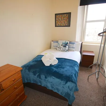 Budget Multi 5 Bedroom *
