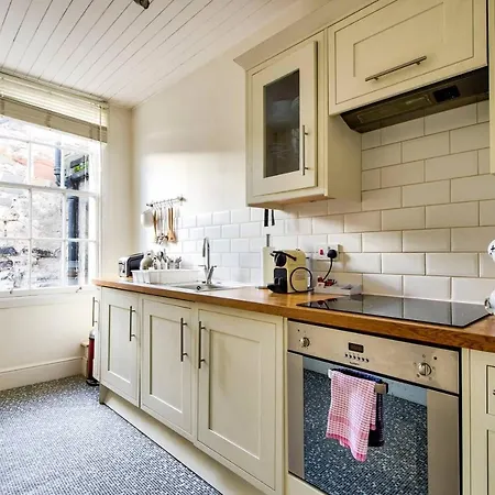 Apartman Joivy Bright 1 Bed Flat, Close To Princess Street Edinburgh