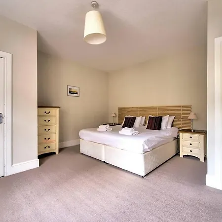 Apartman Joivy Bright 1 Bed Flat, Close To Princess Street