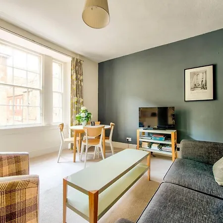 Joivy Amazing Location! Lovely Rose St In New Town Apartmán Edinburgh