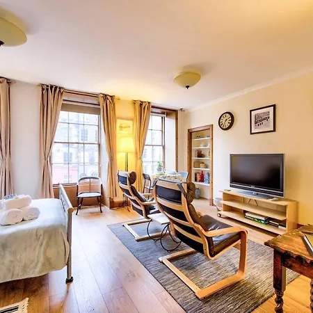 Joivy Royal Mile In Prime Location * Edinburg