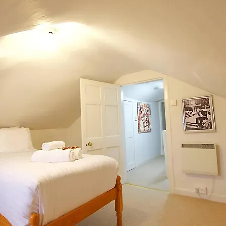Apartment Altido Huge Castle Street