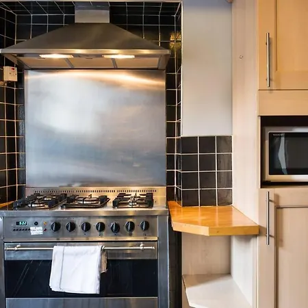 Apartment Altido Huge Castle Street