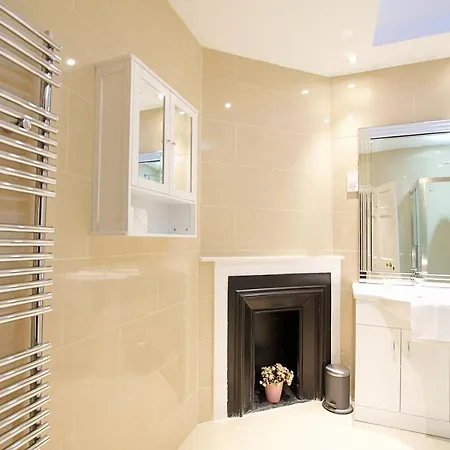 Apartment Altido Huge Castle Street *