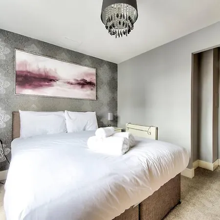 شقة Altido Stylish 3bd City Centre Apt - Free Parking & Lift إدنبرة