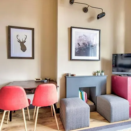 Stylish City Centre Apt W Castle View & Lift Apartamento Edimburgo