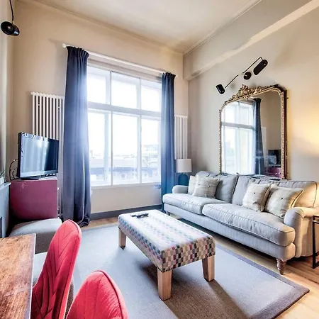 Stylish City Centre Apt W Castle View & Lift Apartamento *