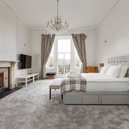 Luxury 5bd Townhouse W Private Garden&cinema Ferienhaus Edinburgh