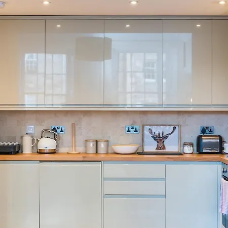 Apartment Beautiful And Private 2 Bed Edinburgh