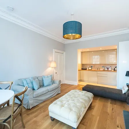 Beautiful And Private 2 Bed Edinburgh