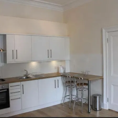Cosy 1 Bedroom Next To Park 15 Mins Walk To Royal Mile شقة